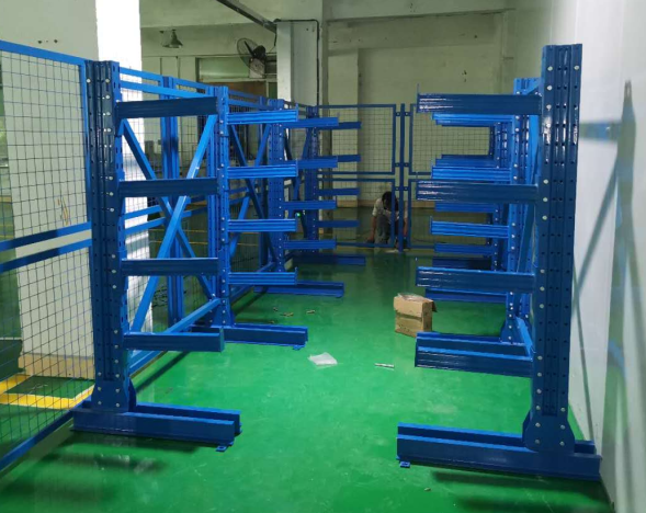 倉庫中最常用的貨架是哪些？-懸臂貨架